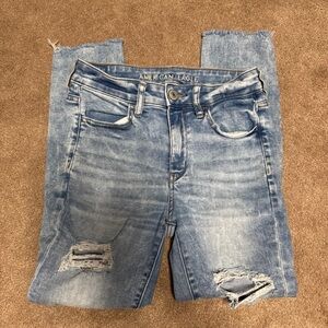 American Eagle Outfitters Women's Light Blue Distressed Skinny Jeans